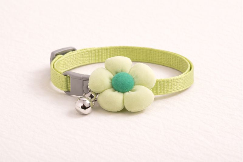 Plush Flower Collar – Green