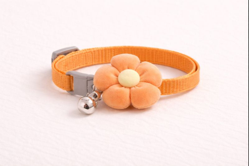 Plush Flower Collar – Green