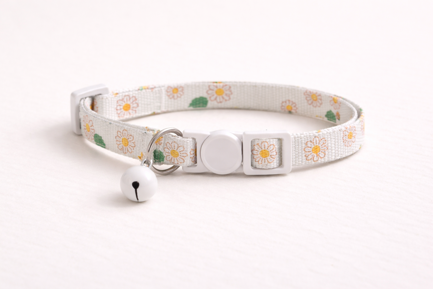 Daisy Print Cat Collar with Bell